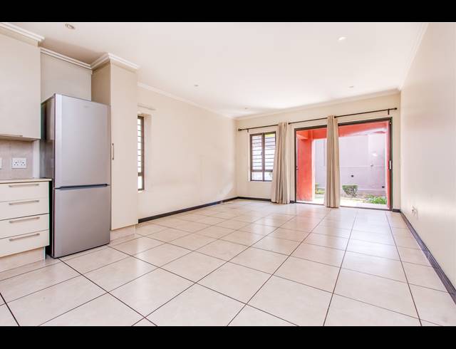 BEDROOM STUDIO APARTMENT FOR SALE IN SUNNINGHILL